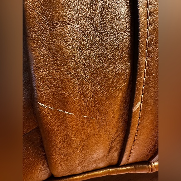 Chloe Bronze Leather Shoulder Bag - Picture 5 of 16